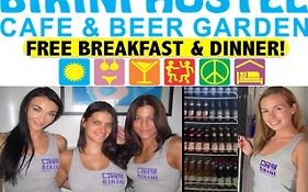 Miami Beach Bikini Hostel Cafe & Beer Garden